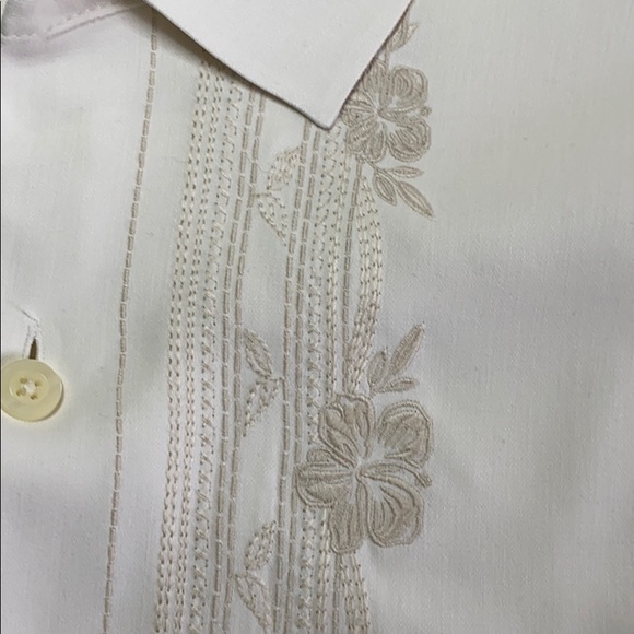 Tommy Bahama Silk Button Down - Picture 3 of 5